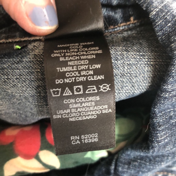 DKNY Womens Denim Jean Jacket Size Med - Picture 9 of 10